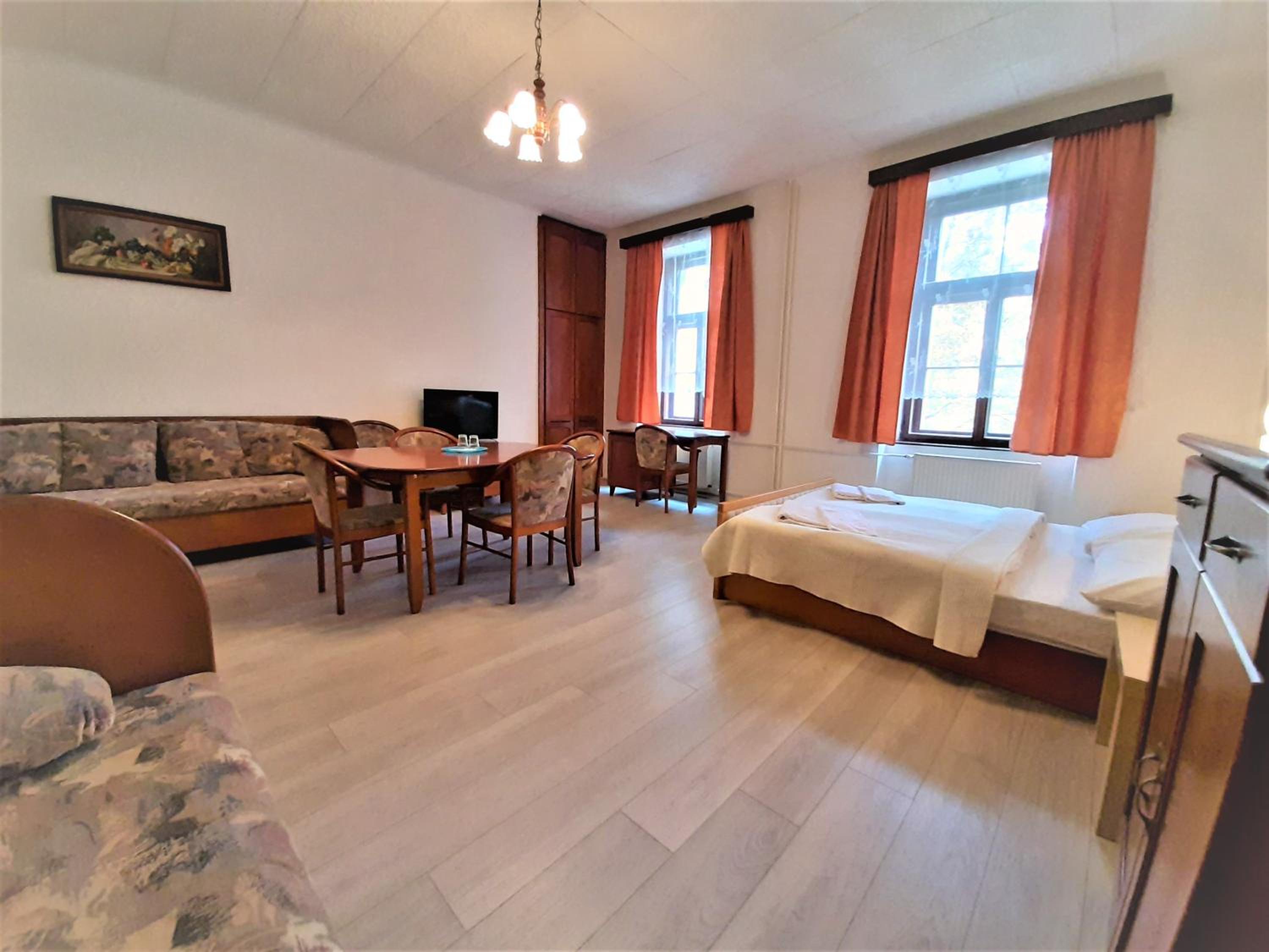 Room, Quintuple, Single Bed