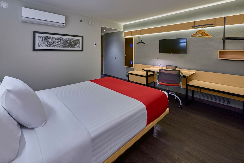 Room, Queen Bed