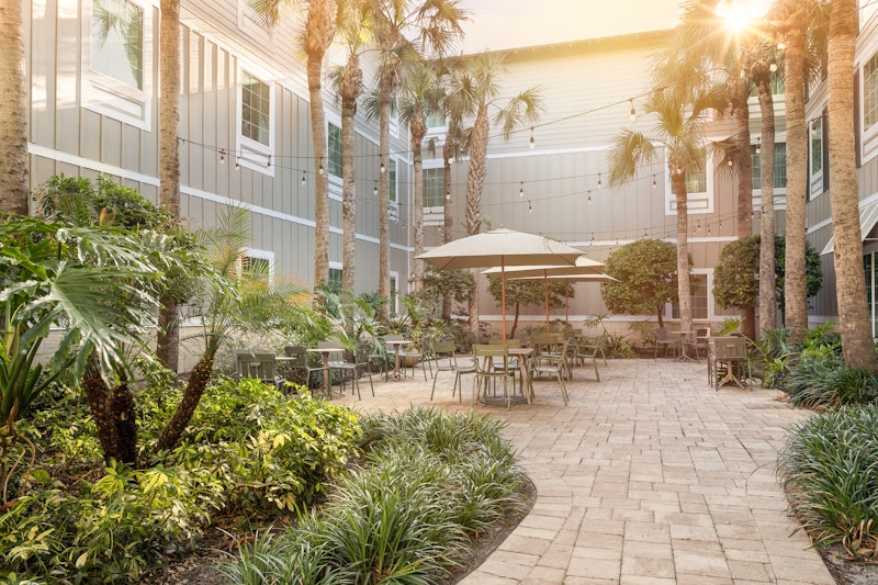 Hampton Inn New Smyrna Beach 6/75