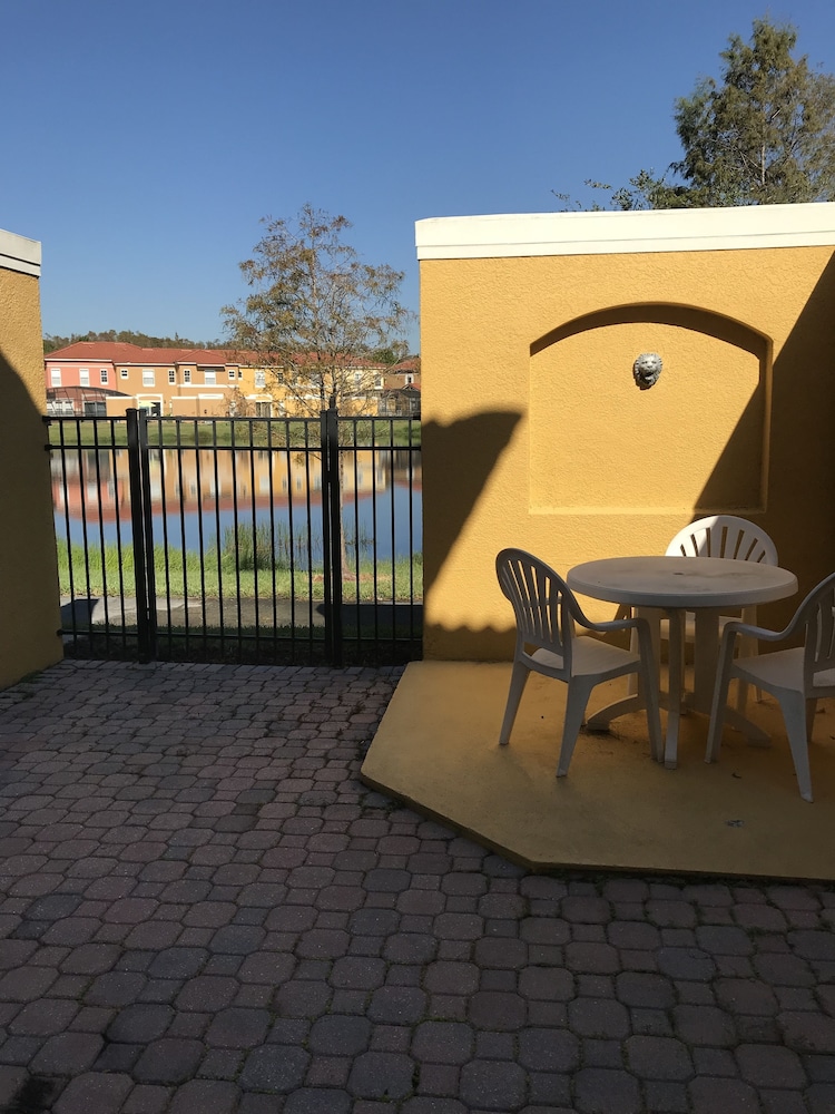 Freedom FL Condos of Kissimmee 38/43