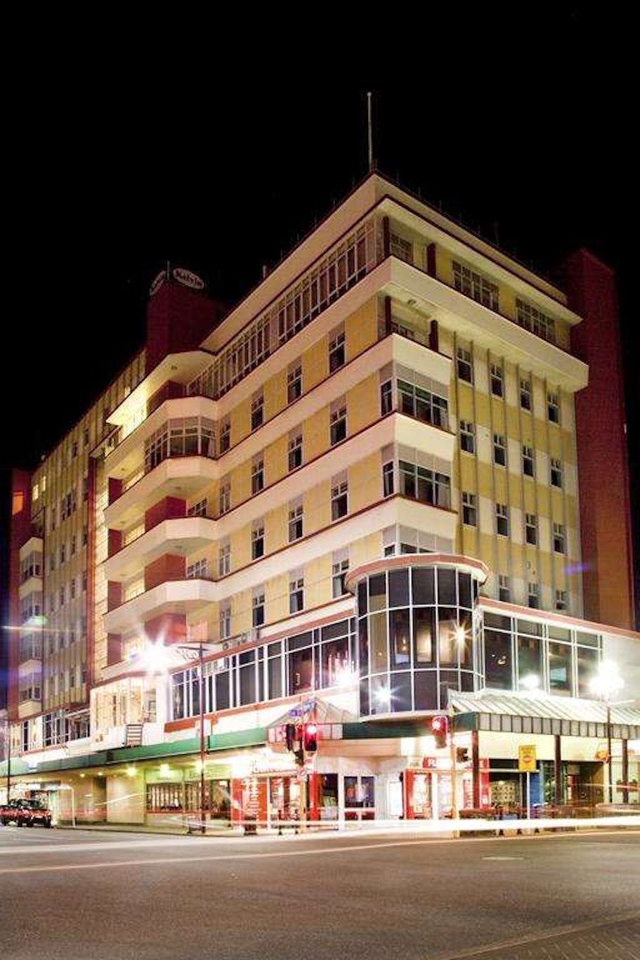 Kelvin Hotel 2/32