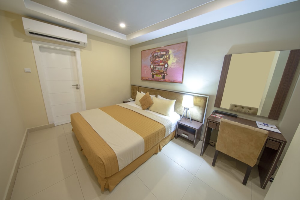 Room at FrankieS Hotel, ACCRA