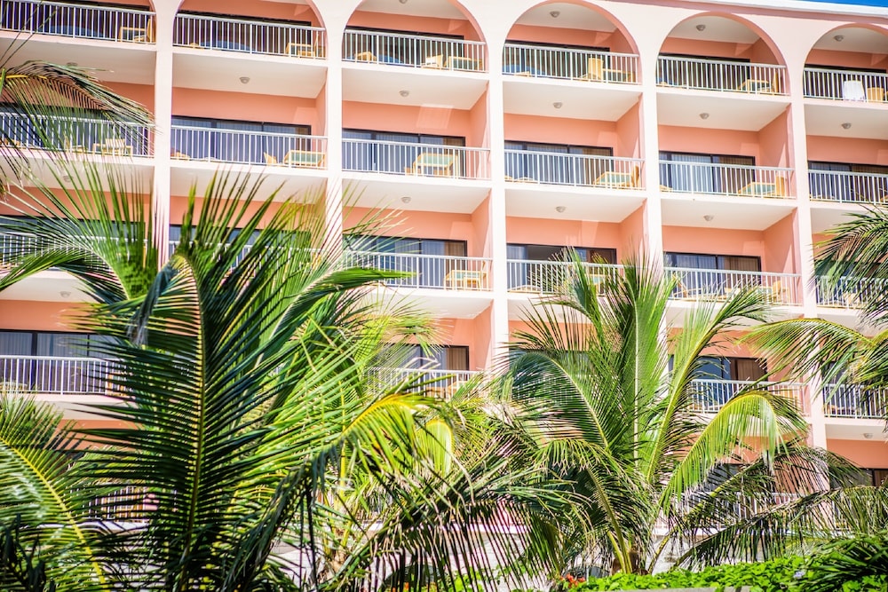 Hamilton Princess and Beach Club - a Fairmont Managed Hotel in Pembroke