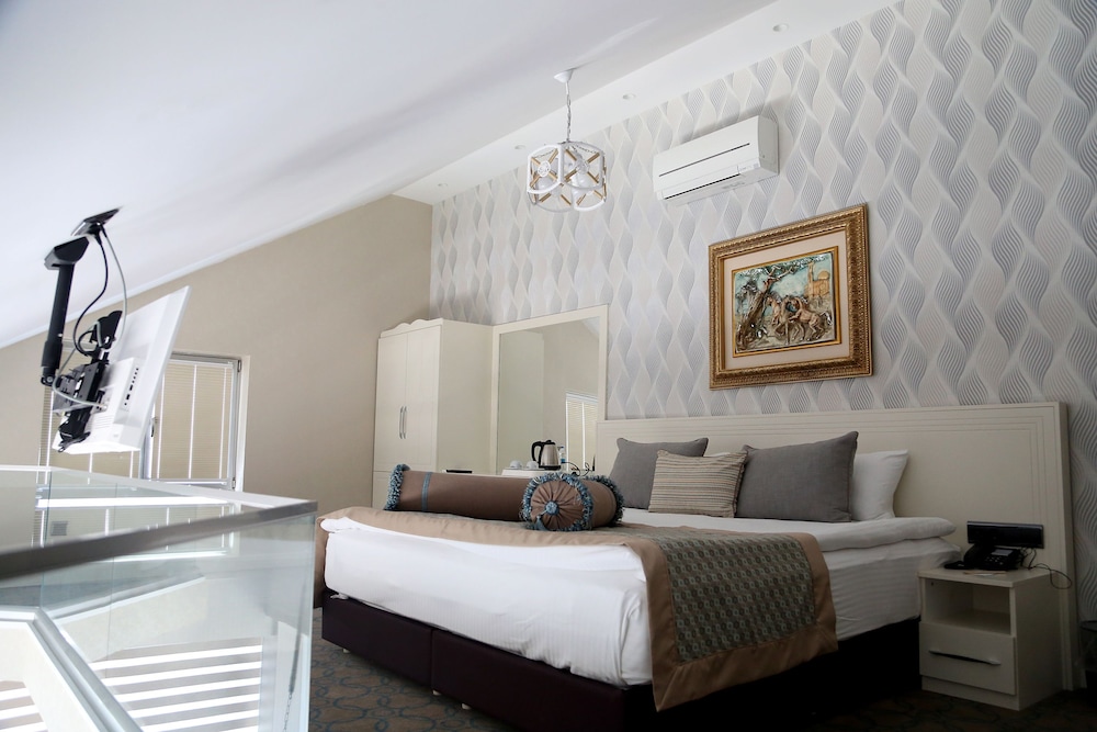 Seven Deep Hotel 19/42