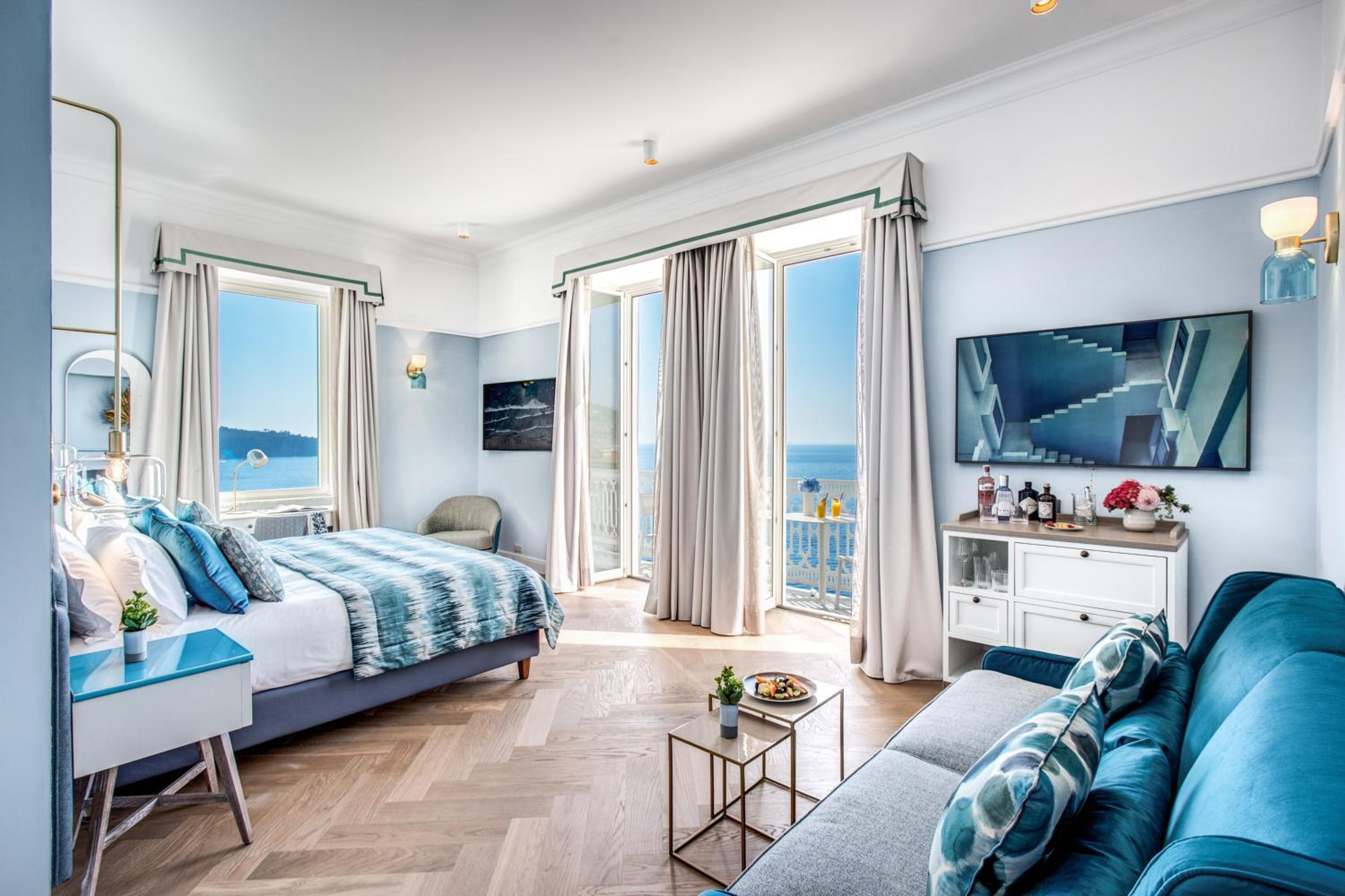 Junior Suite, King Bed, Sea View, Sofa