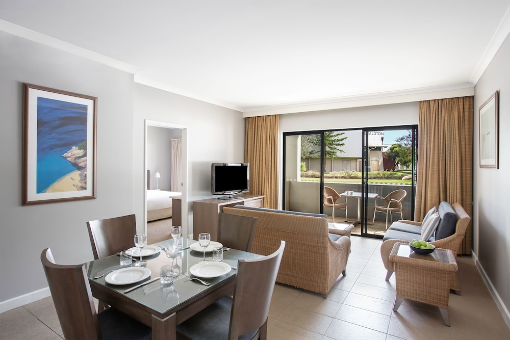Mantra Geraldton 39/65