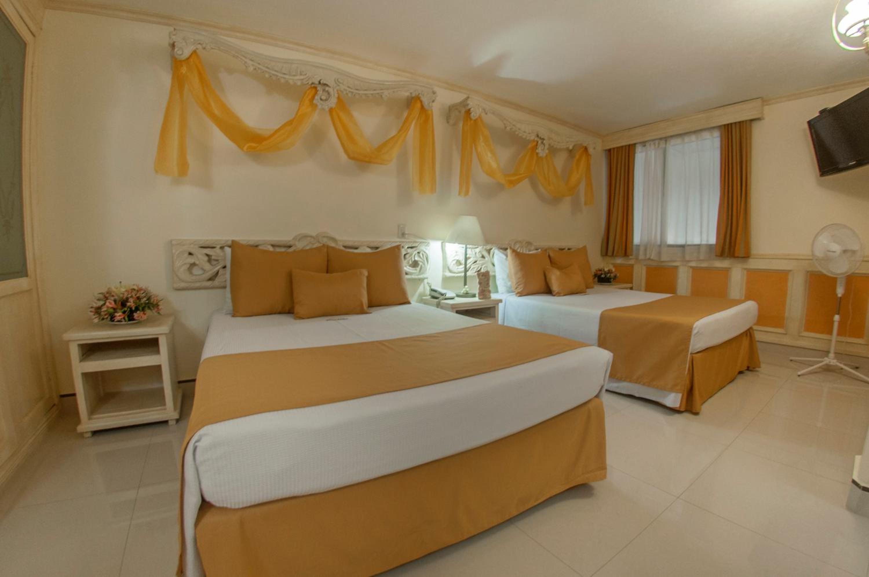 Room, Quadruple