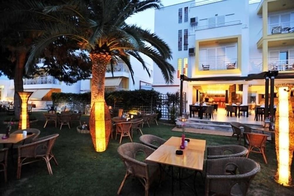 Hotel Kalloni 61/62
