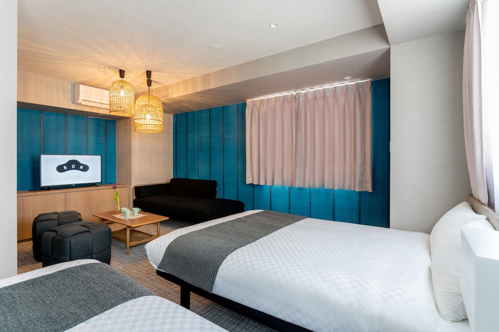 DELUXE, TWIN BEDS