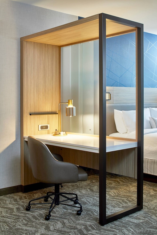 SpringHill Suites by Marriott Charlotte at Carowinds 38/40