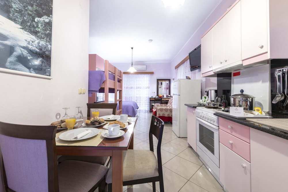 Irida Resort Suites 57/78