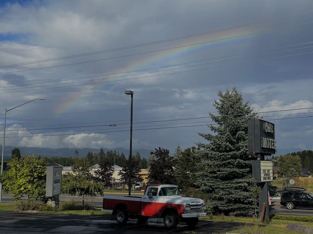 Chalet Motel Whitefish 61/64