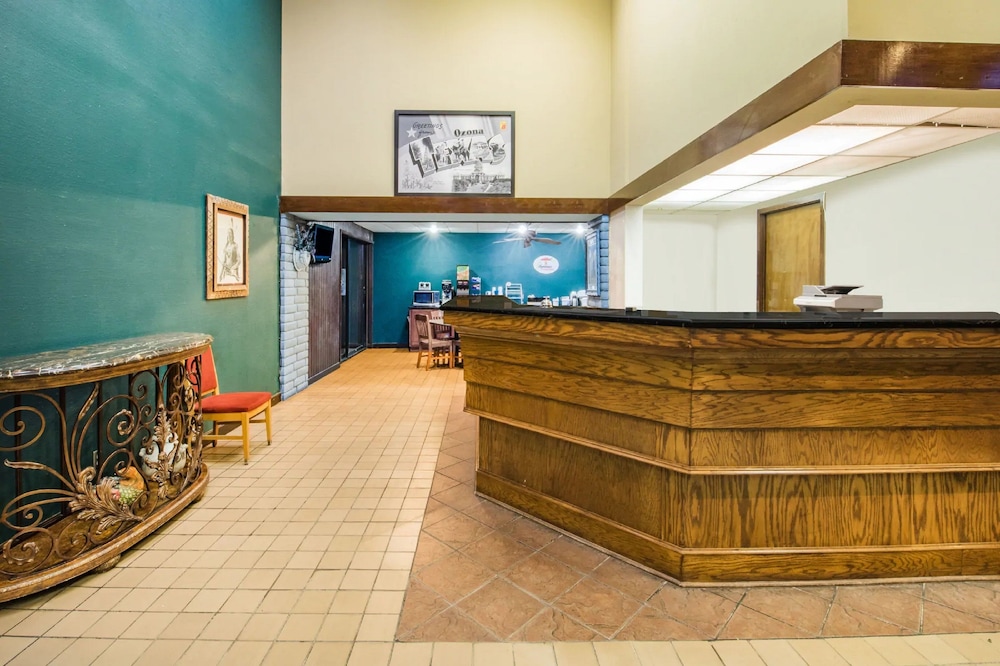 Republic Hotel of Ozona 3/14