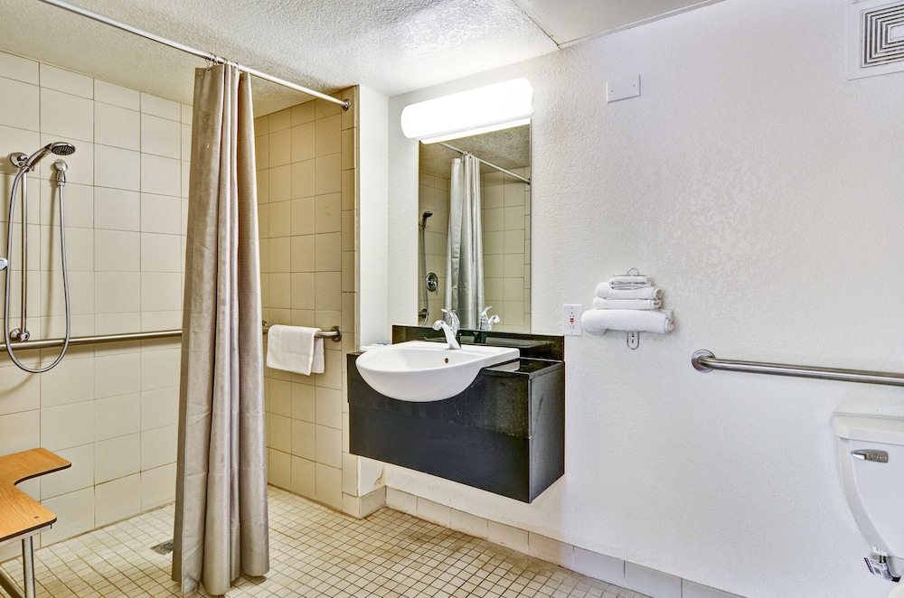 Motel6 Pittsburgh, PA - Crafton 47/50