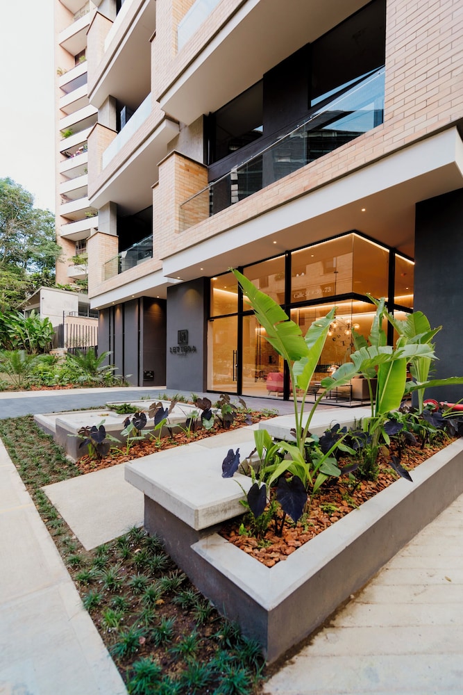 LETTERA HOTEL 3/50