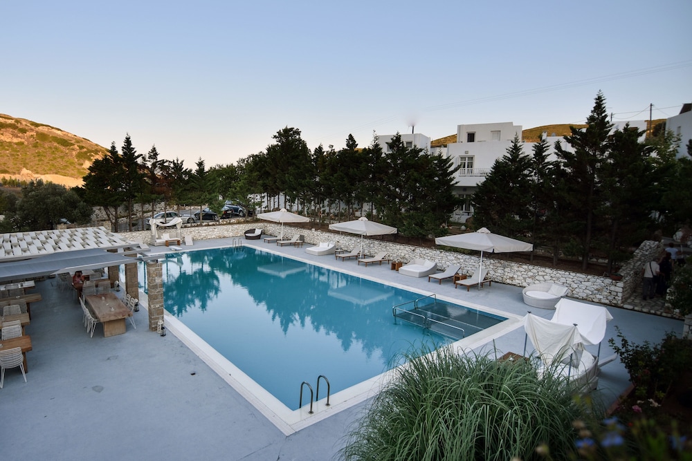 Nefeli Hotel Skiros 64/65