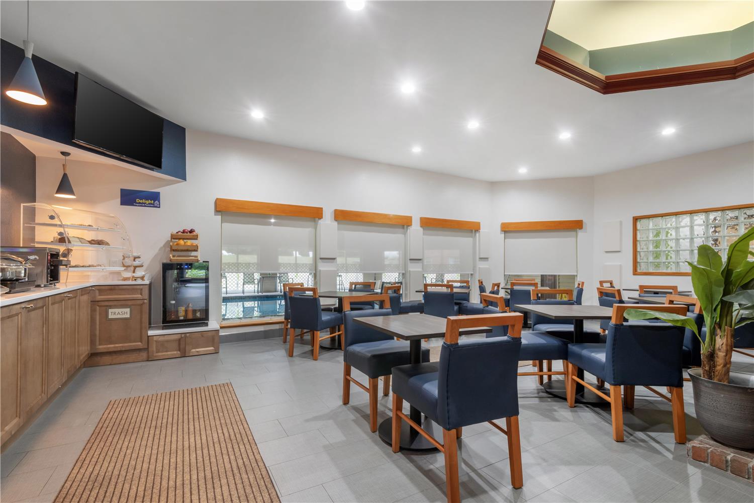 Best Western West Greenwich Inn 20/24