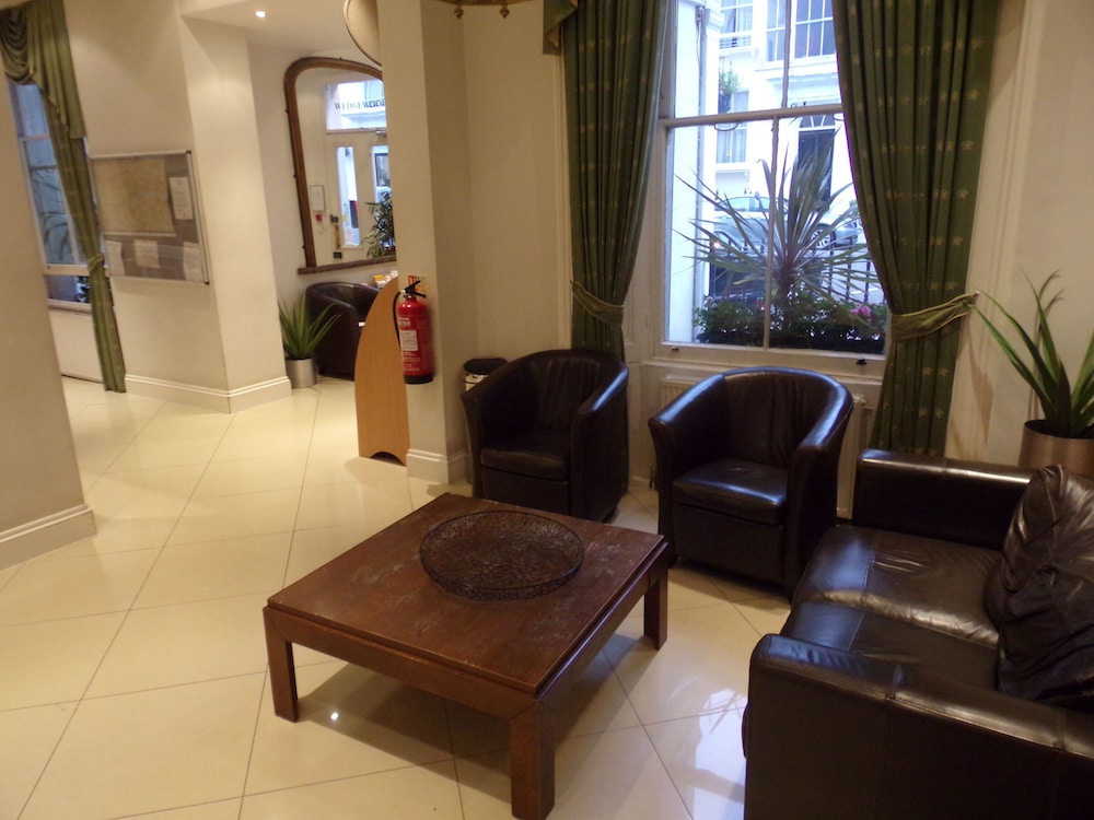 Wedgewood Hotel 42/66