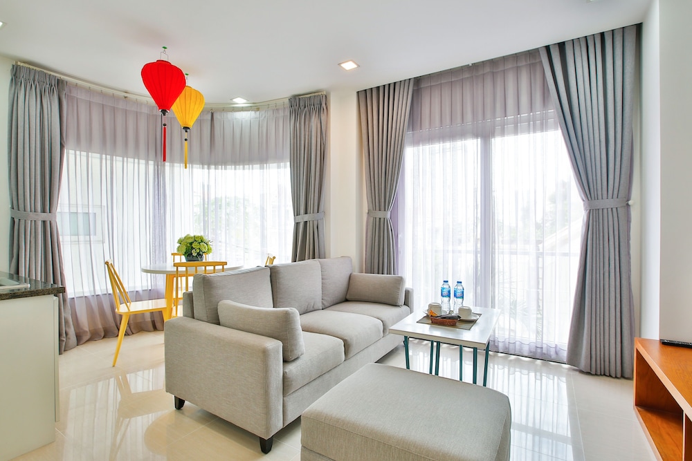 Sunflower Boutique Studio Apartment 24/44