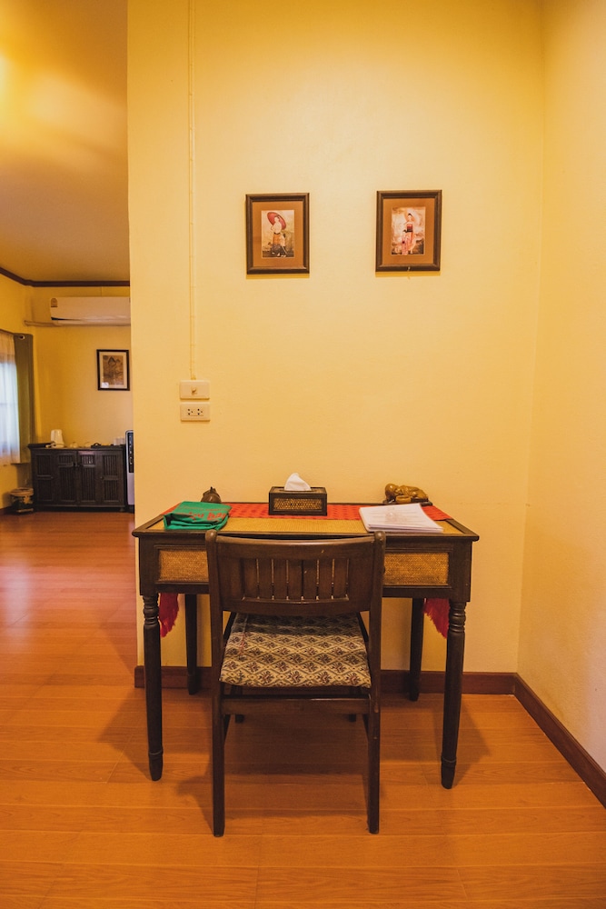 Joy S House 7/44