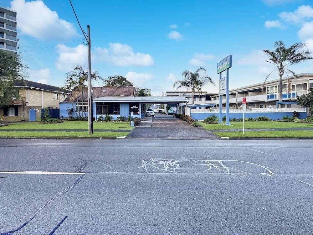 Golden Sands Motor Inn 36/45