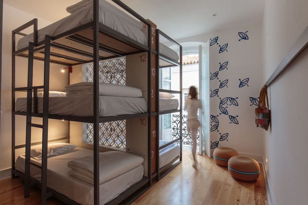 Heaven Inn Evora Hostel 46/60