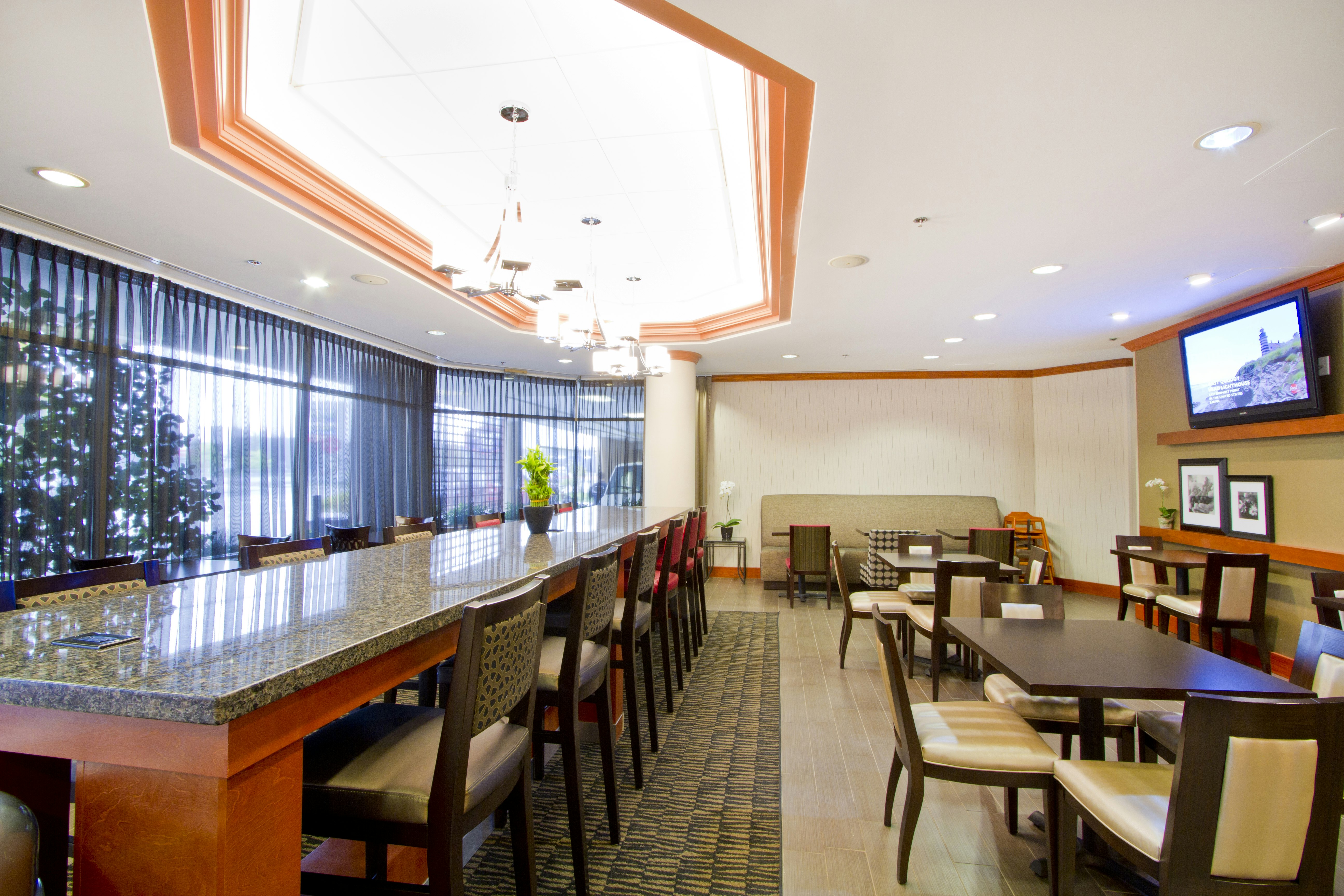Hampton Inn By Hilton Vancouver Airport/Richmond 22/27