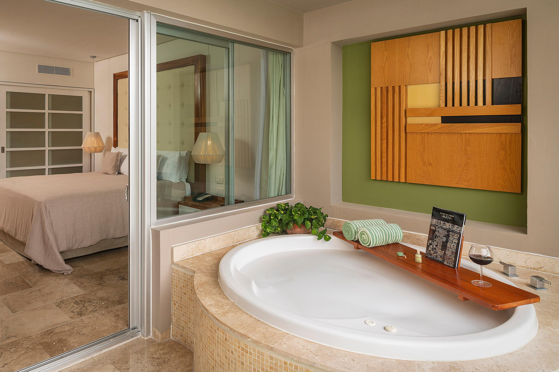 Master, Suite, Pool View
