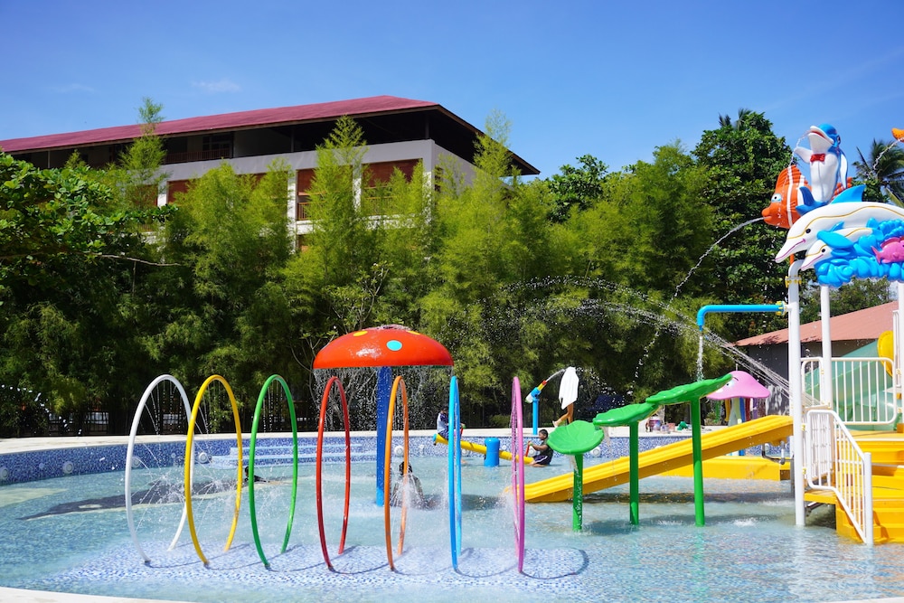 Nusantara Diving Centre Resort Spa 64/73