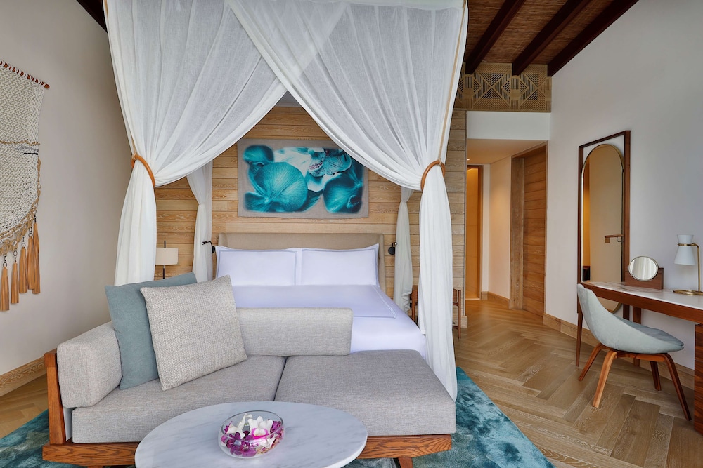 1 Bedroom, Ocean, House, King Bed, Pool Access