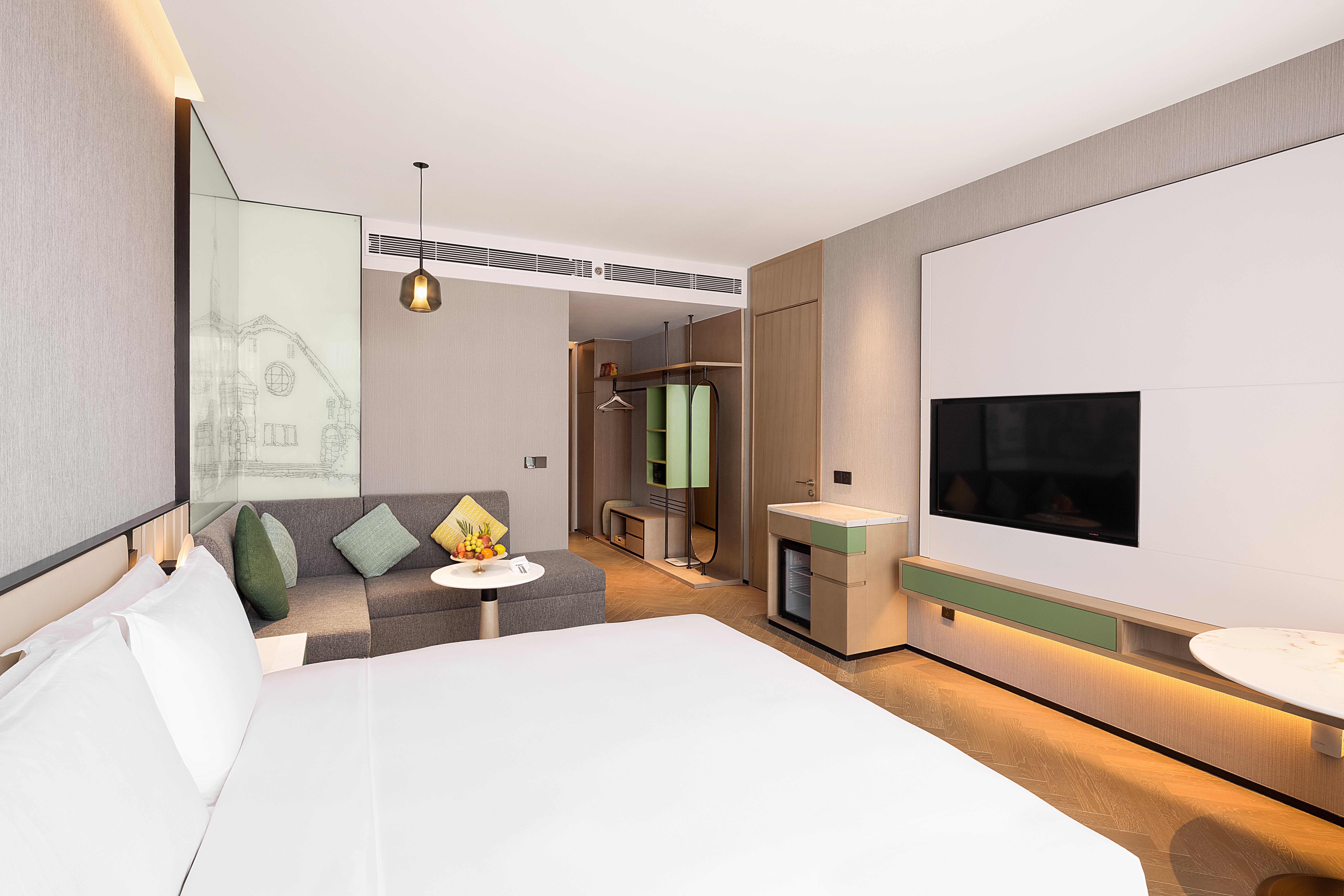 Holiday Inn and Suites Qingdao Jinshui 21/80