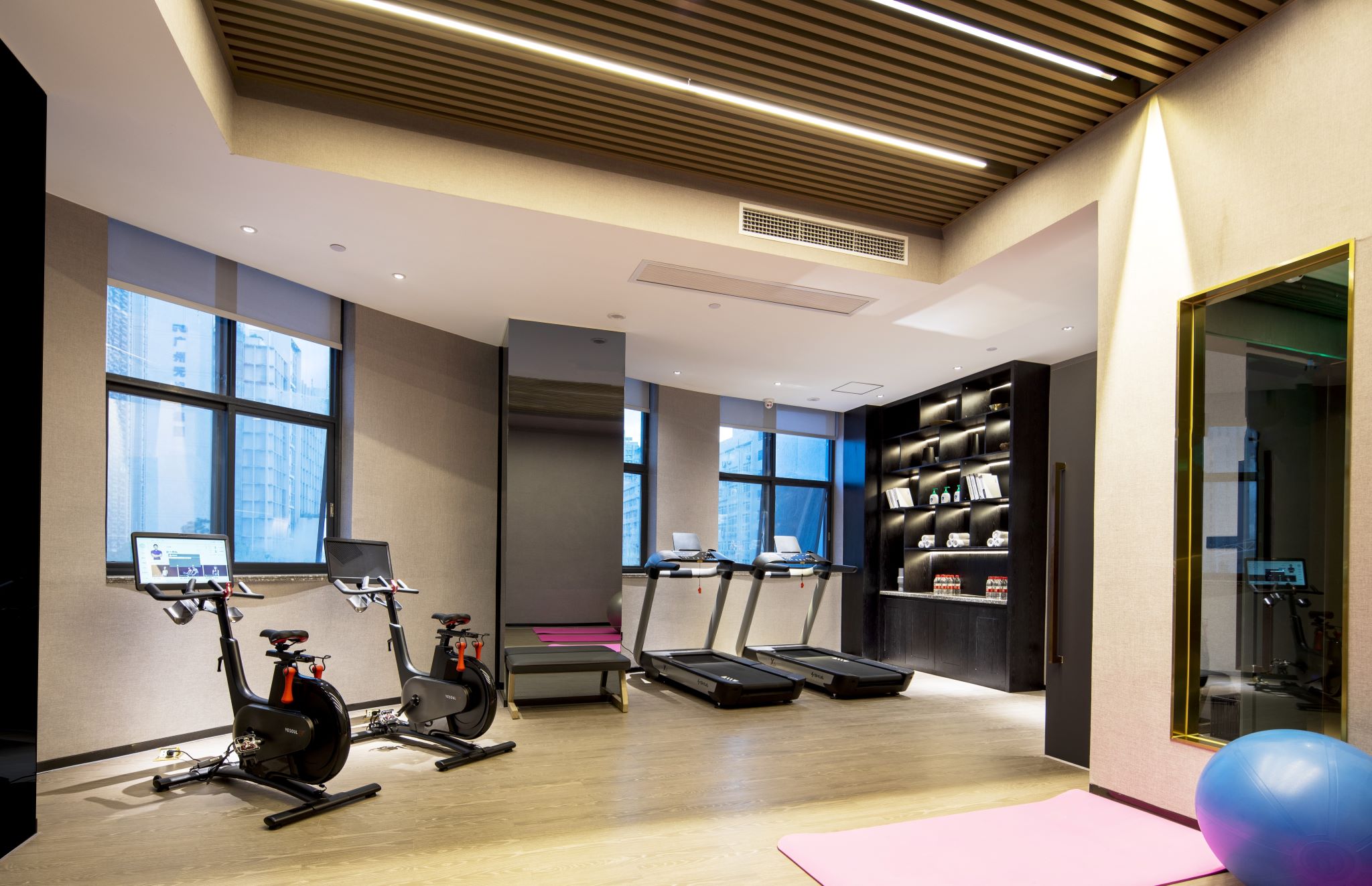 Paco Business Yuancun Branch 24/50