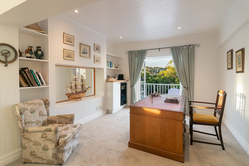 The Knysna Belle 29/50