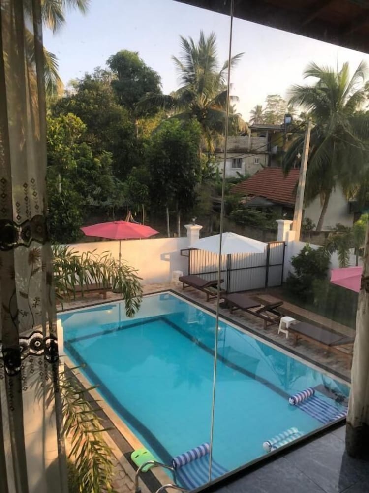 Villa White 25/50