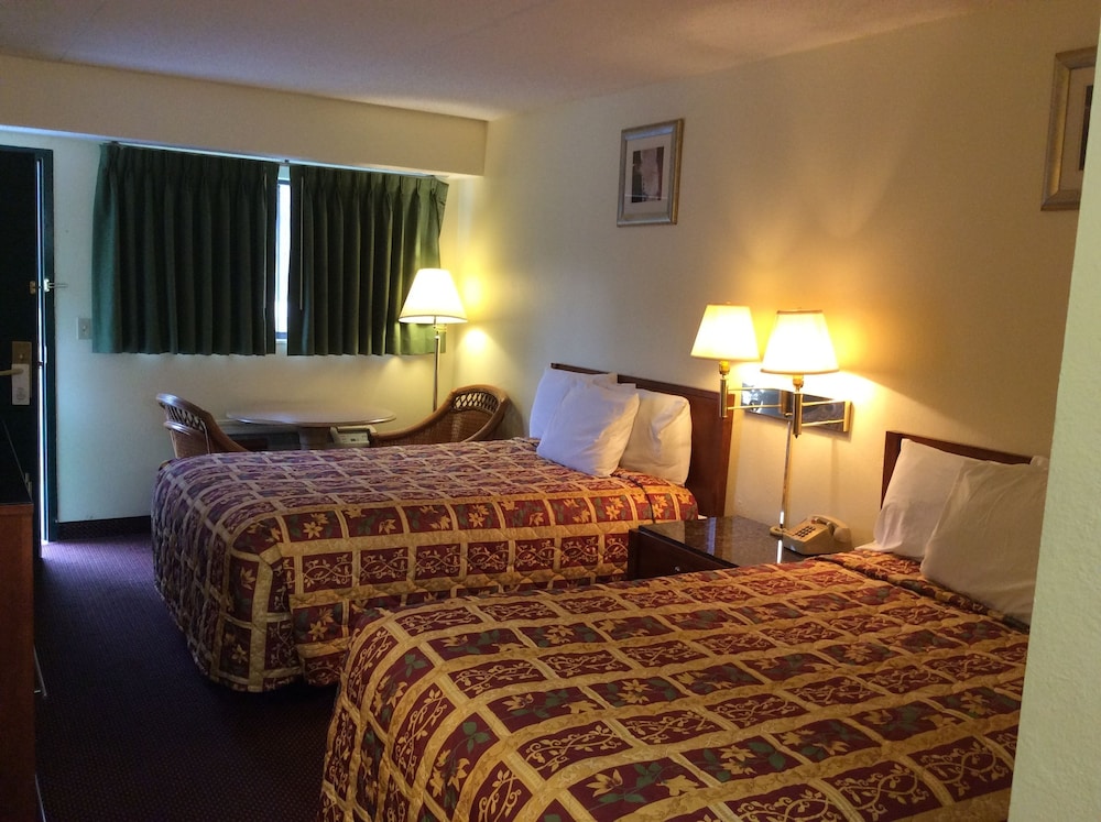 Days Inn by Wyndham York Alabama 18/32