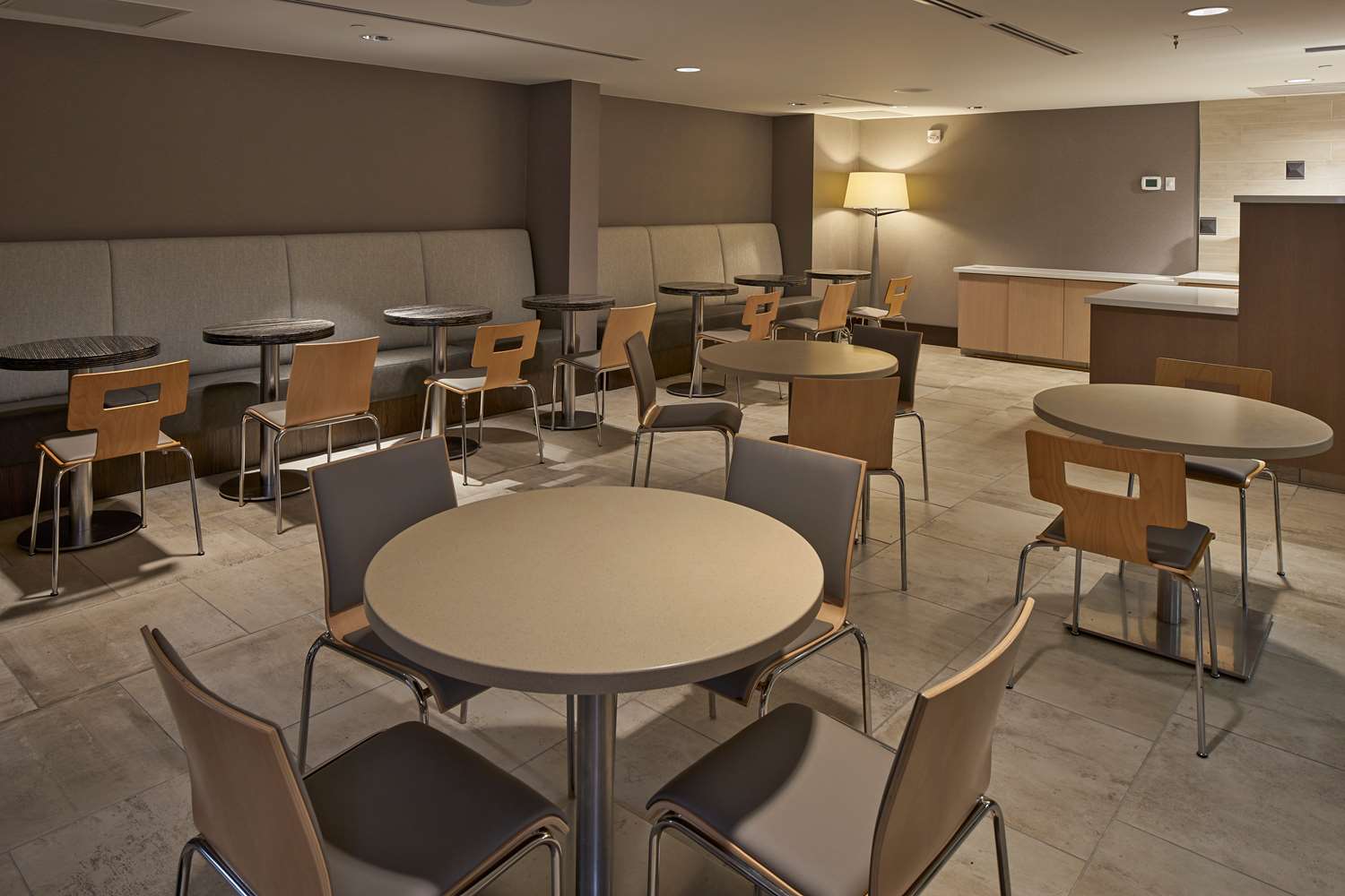 restaurant cafeteria