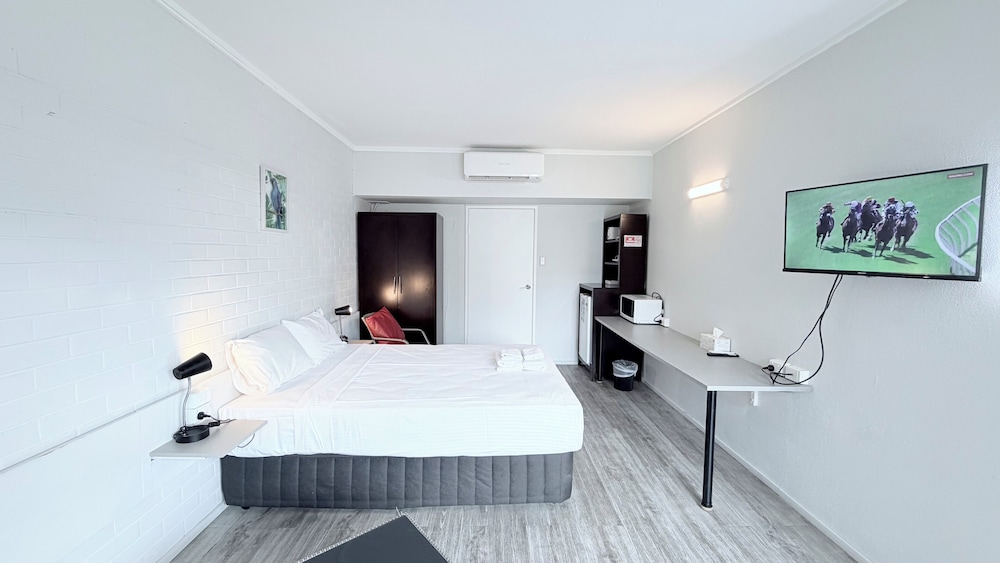 غرفة ديلوكس بسرير مزدوج، TROPICAL GATEWAY MOTOR INN 2/5