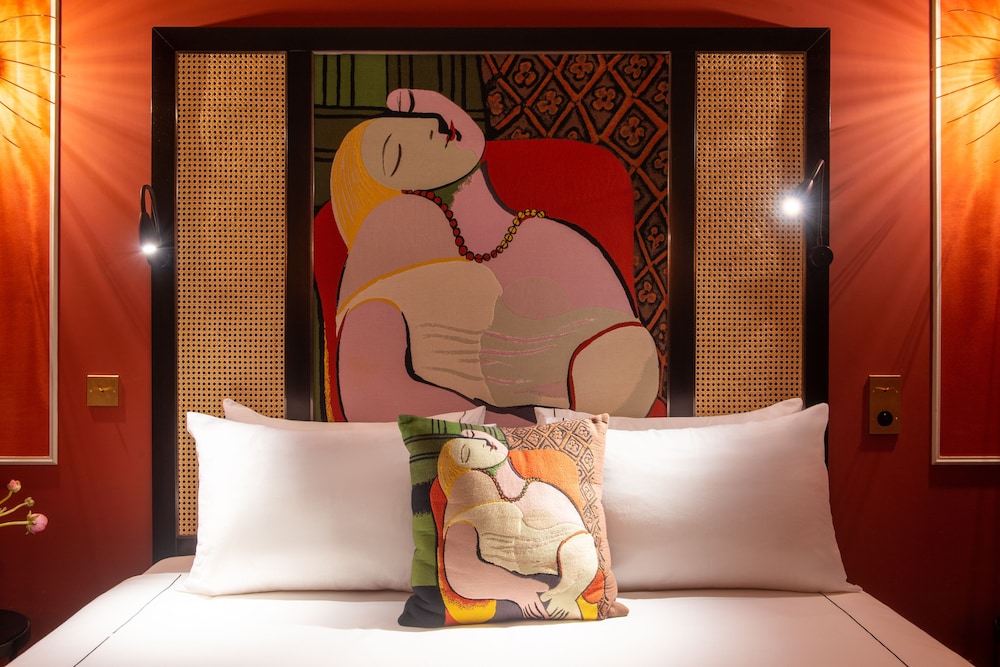 Mom Art Hotel 44/71