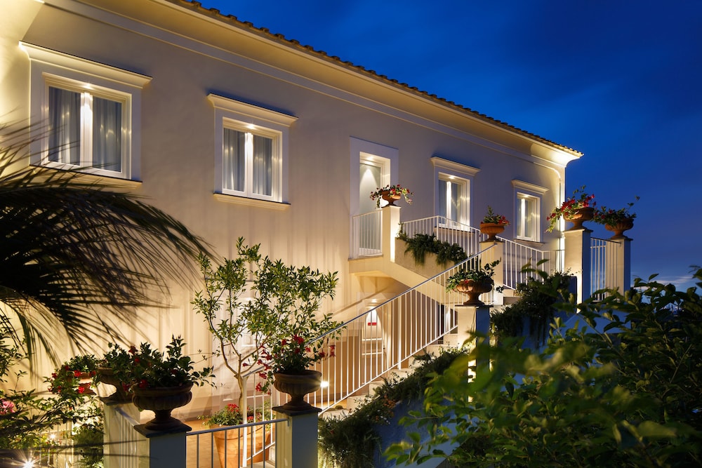 VILLA DON CAMILLO RELAIS 5/69