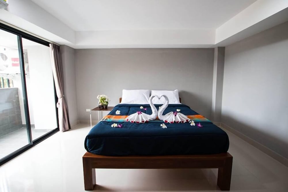 STANDARD, DOUBLE BED