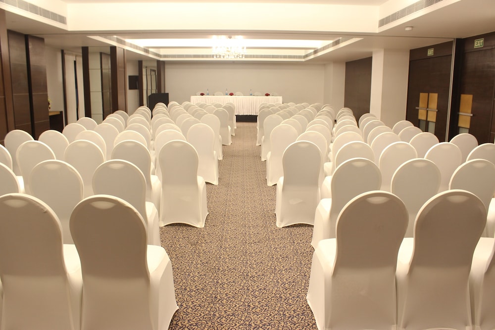 The Hans Plaza 38/49