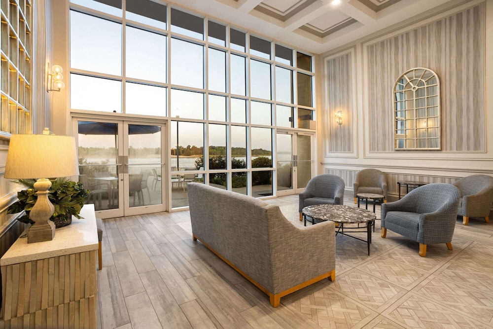 WaterView Casino and Hotel Trademark Collection by Wyndham 14/28