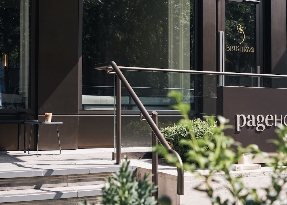 Page8, Page Hotels 60/63