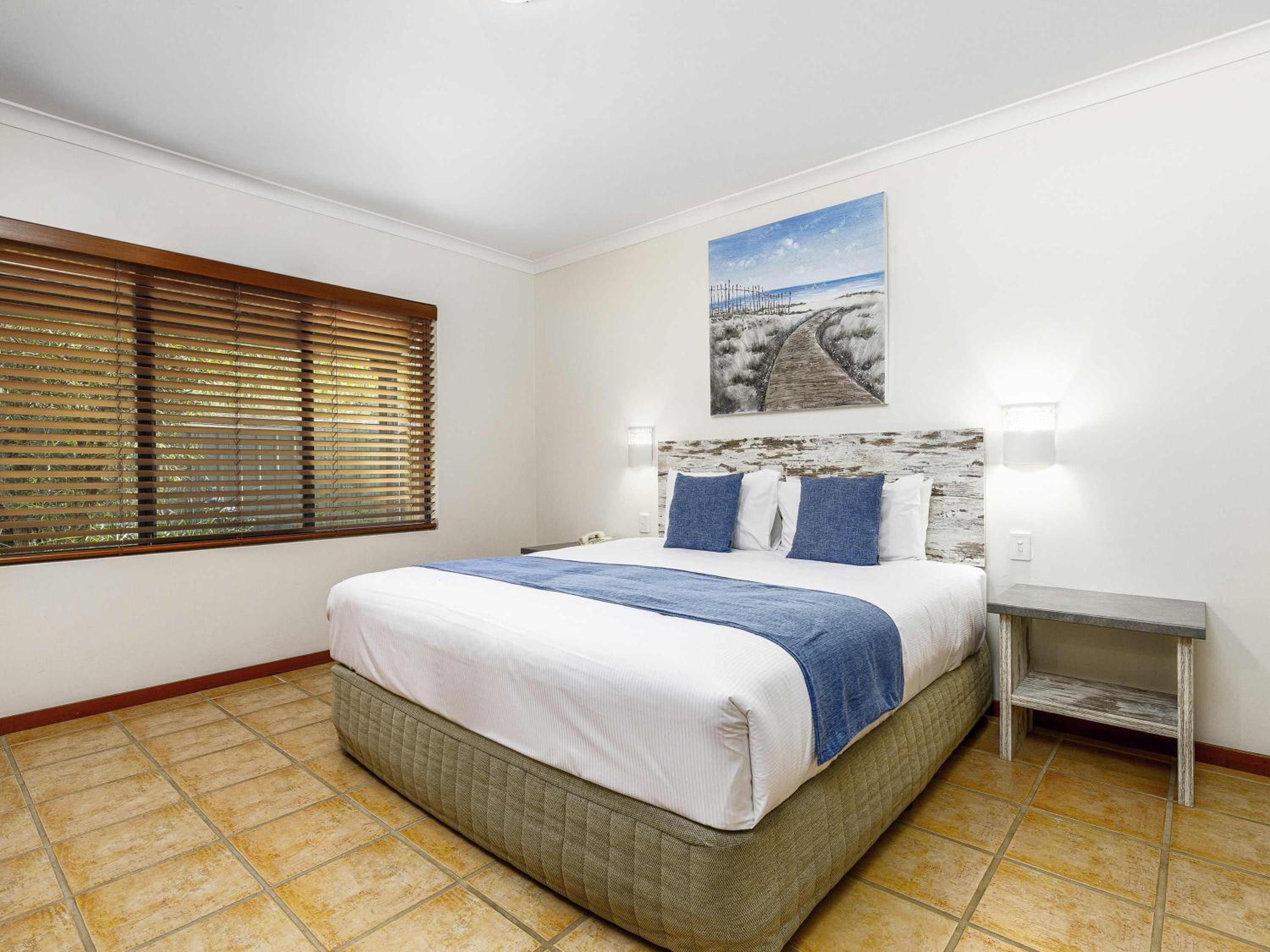 3 Bedrooms, Bungalow, 1 Queen and 4 Single Beds
