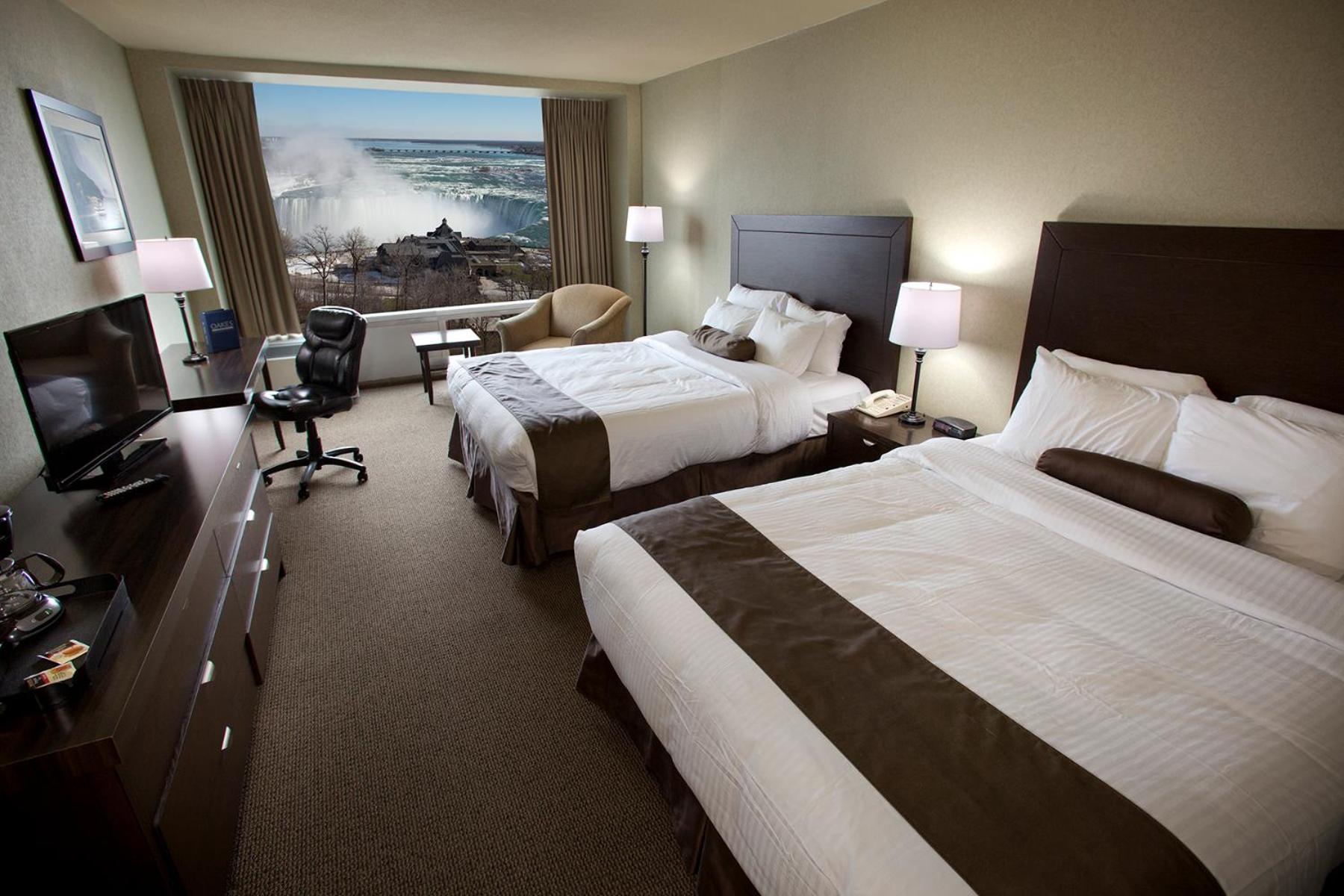 Tower, King Bed, 2 Queen Beds, Falls View