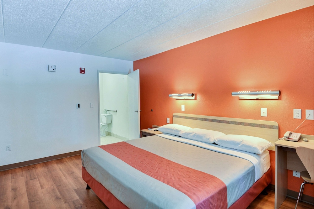 Motel6 Nashua, NH - South 29/55