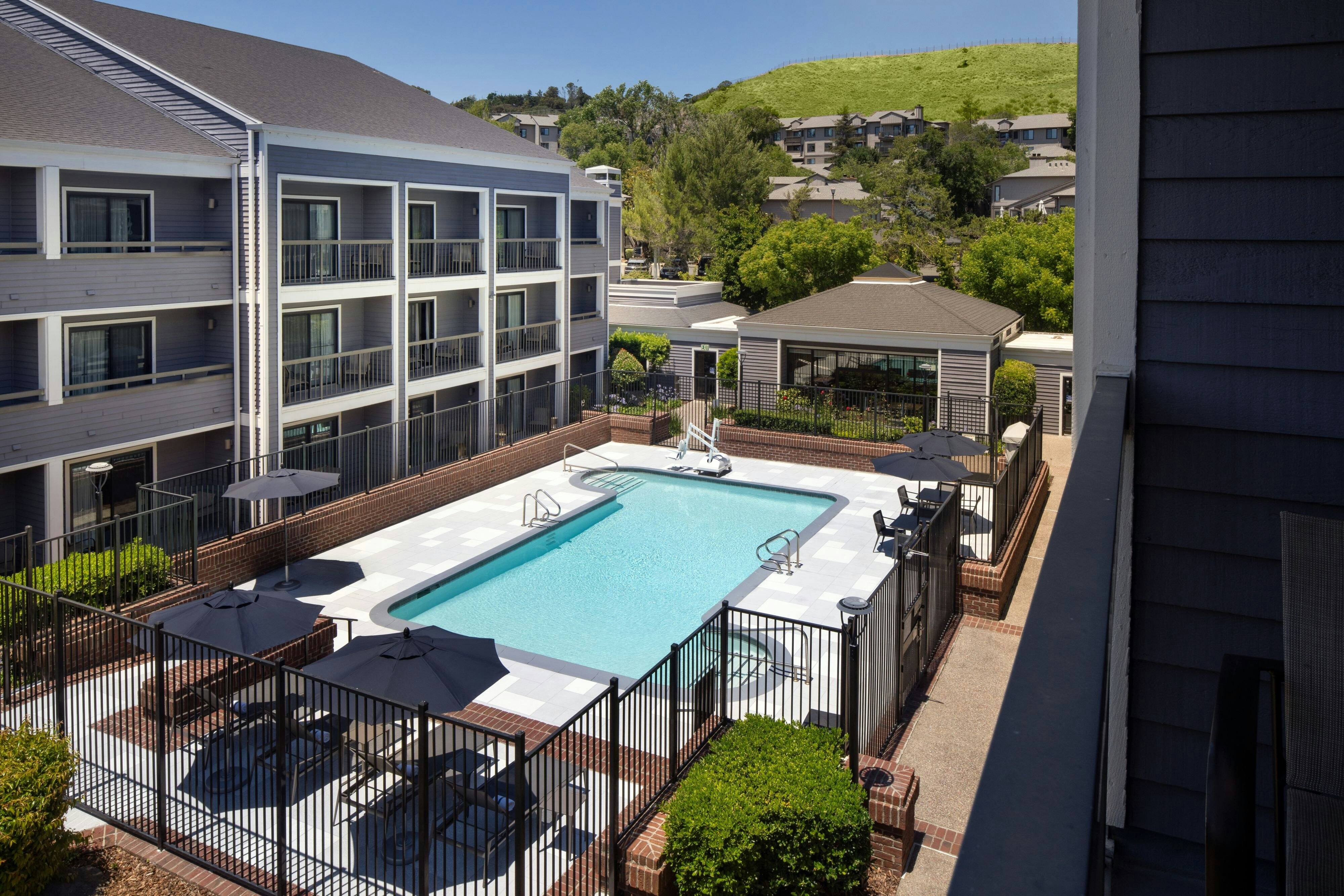 Courtyard San Francisco Larkspur Landing - Marin County 17/19