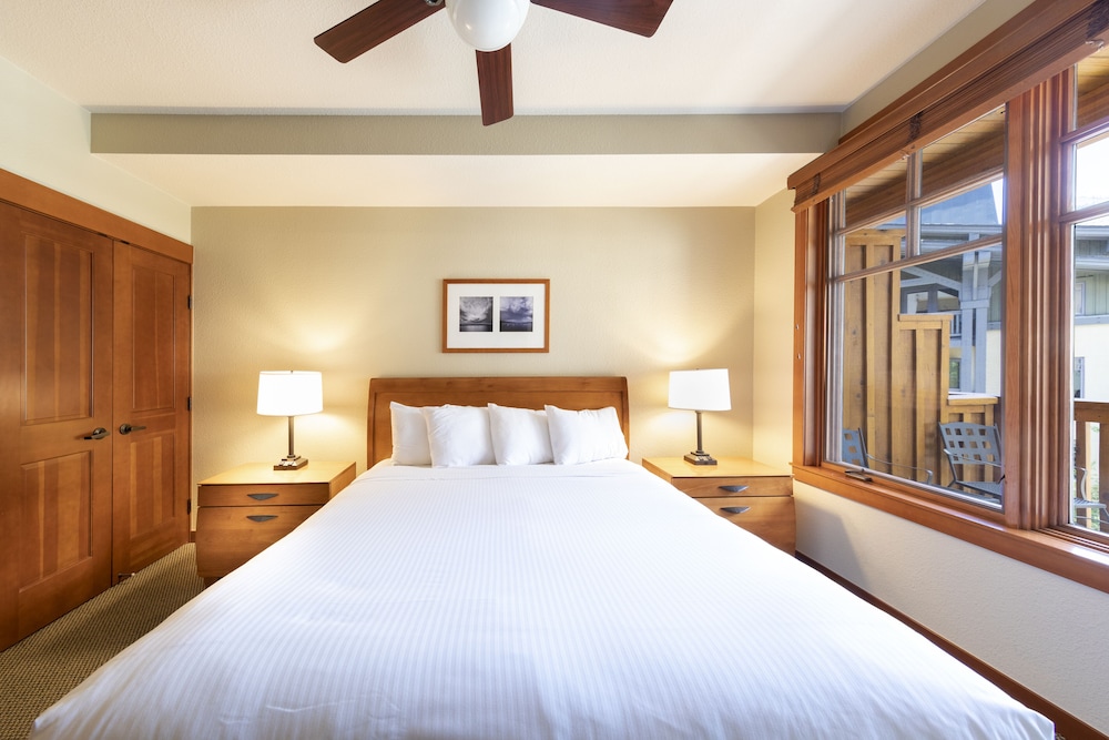 The Village at Palisades Tahoe 11/50