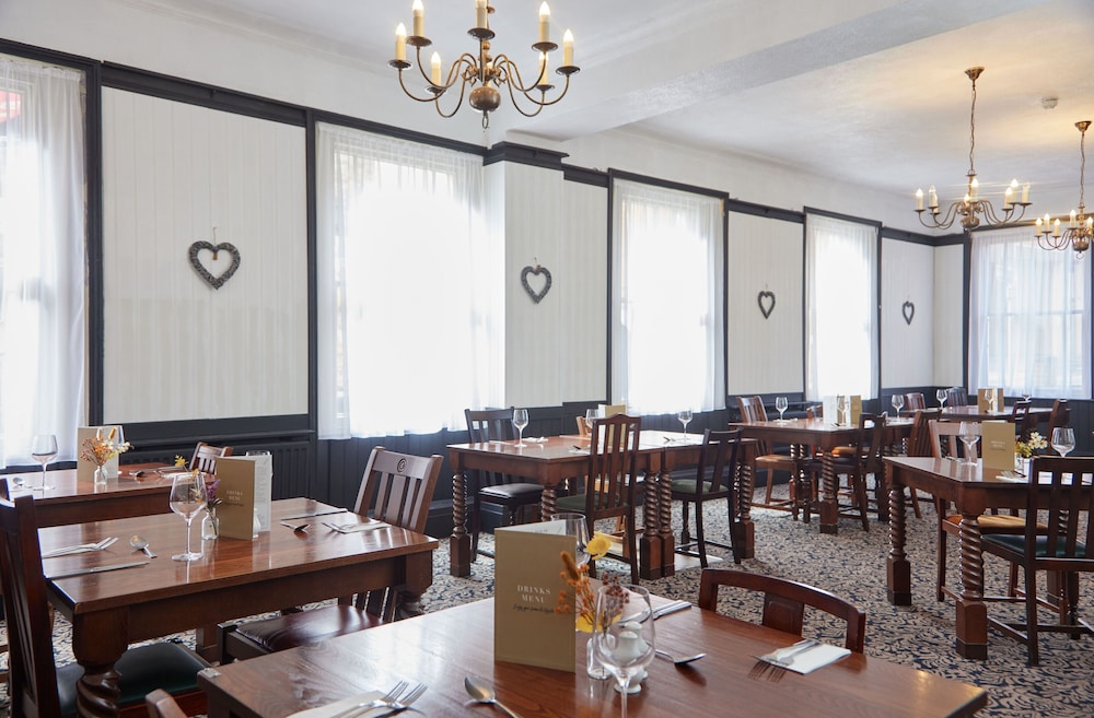 The George Hotel 43/57