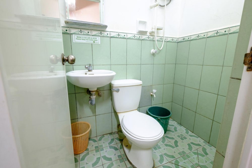 Gv Hotel Ozamiz 12/30